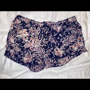 Roxy floral shorts size XL